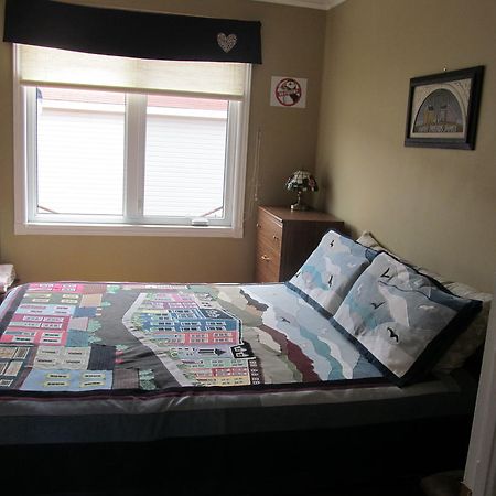 Exploits Inn And Suites Botwood Room photo